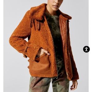 JONATHAN SIMKHAI STANDARD
AMIRA AVIATOR JACKET